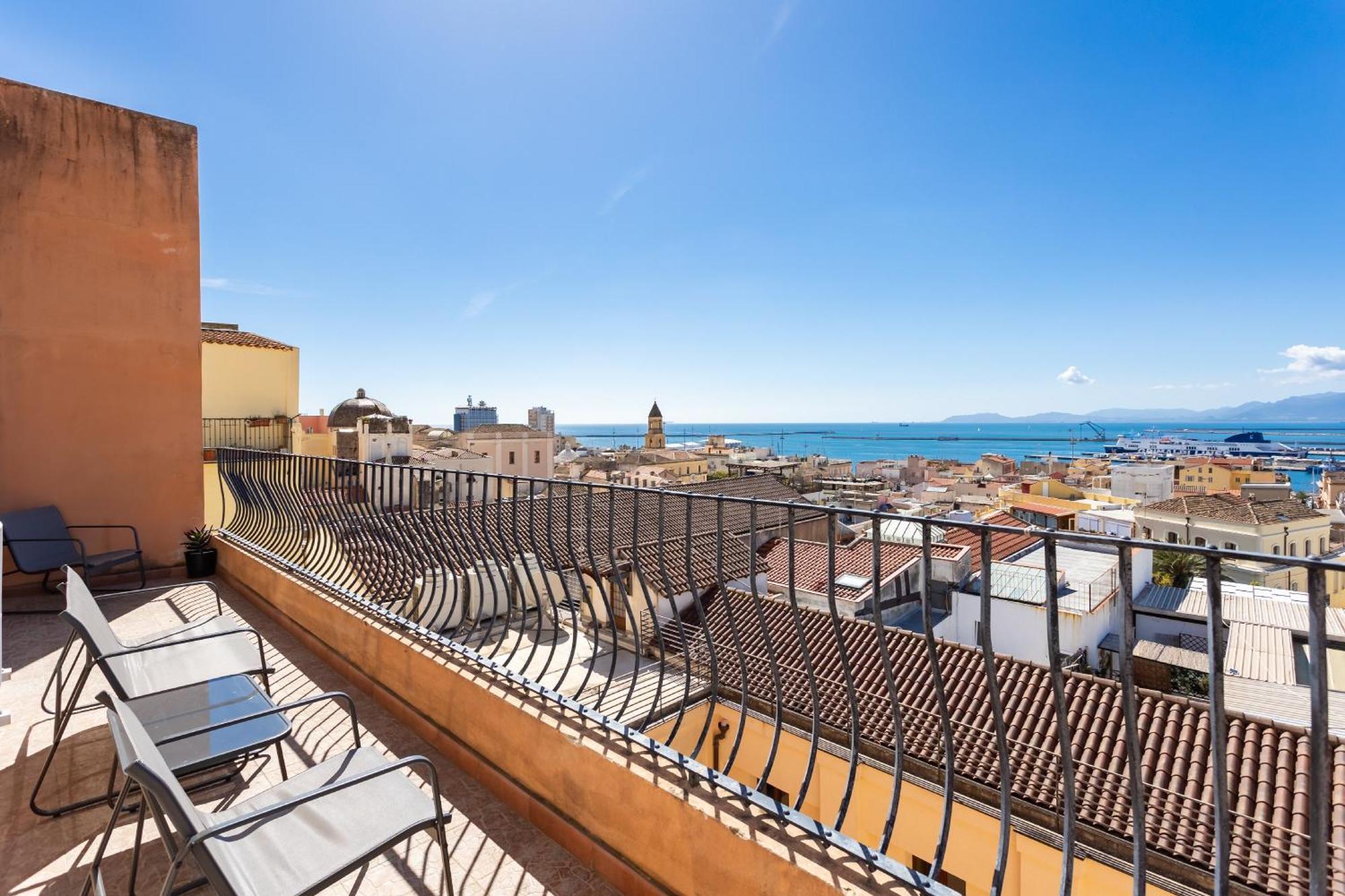 La Dolce Vita Cagliari Luaran gambar