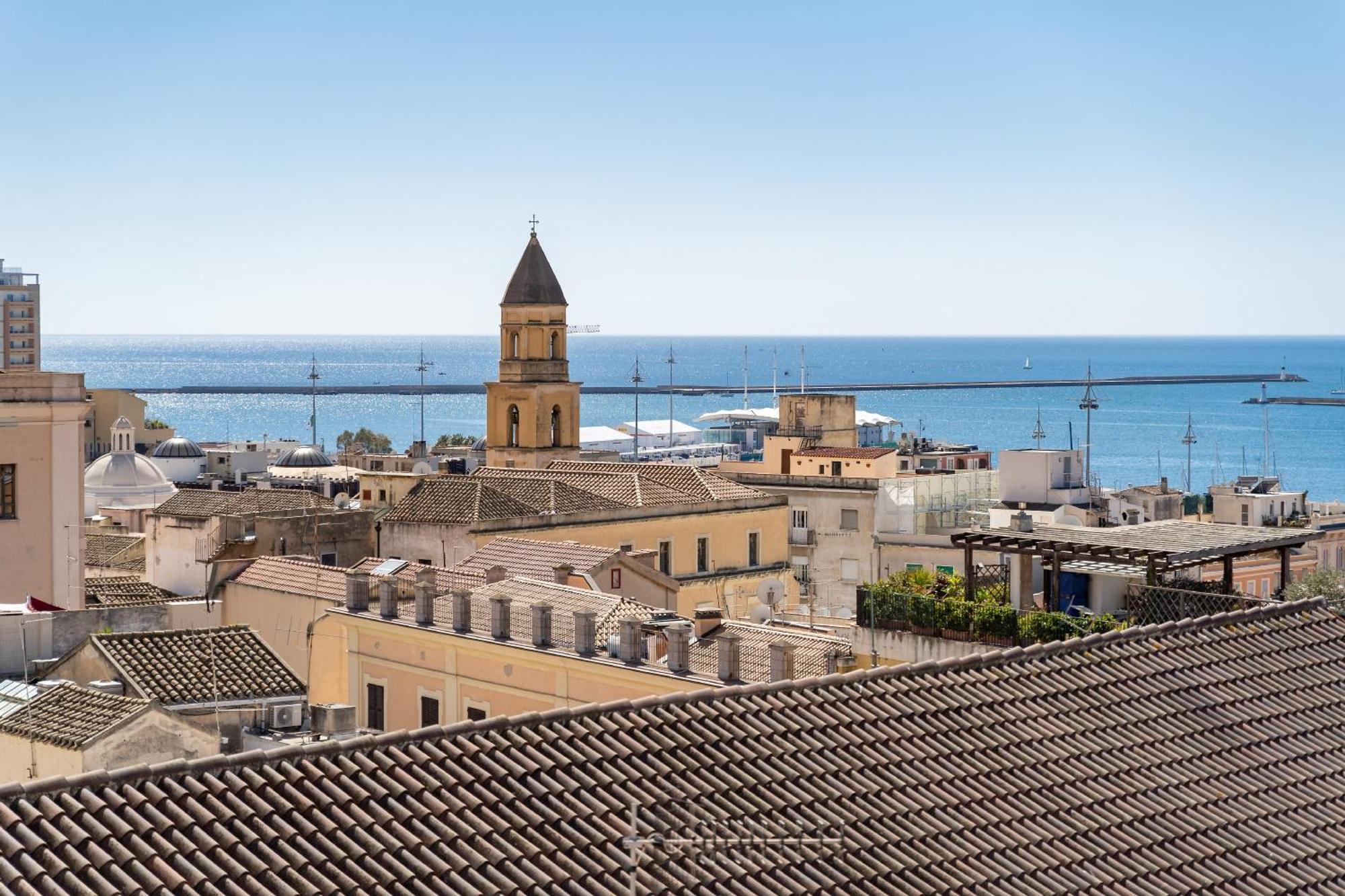 La Dolce Vita Cagliari Luaran gambar